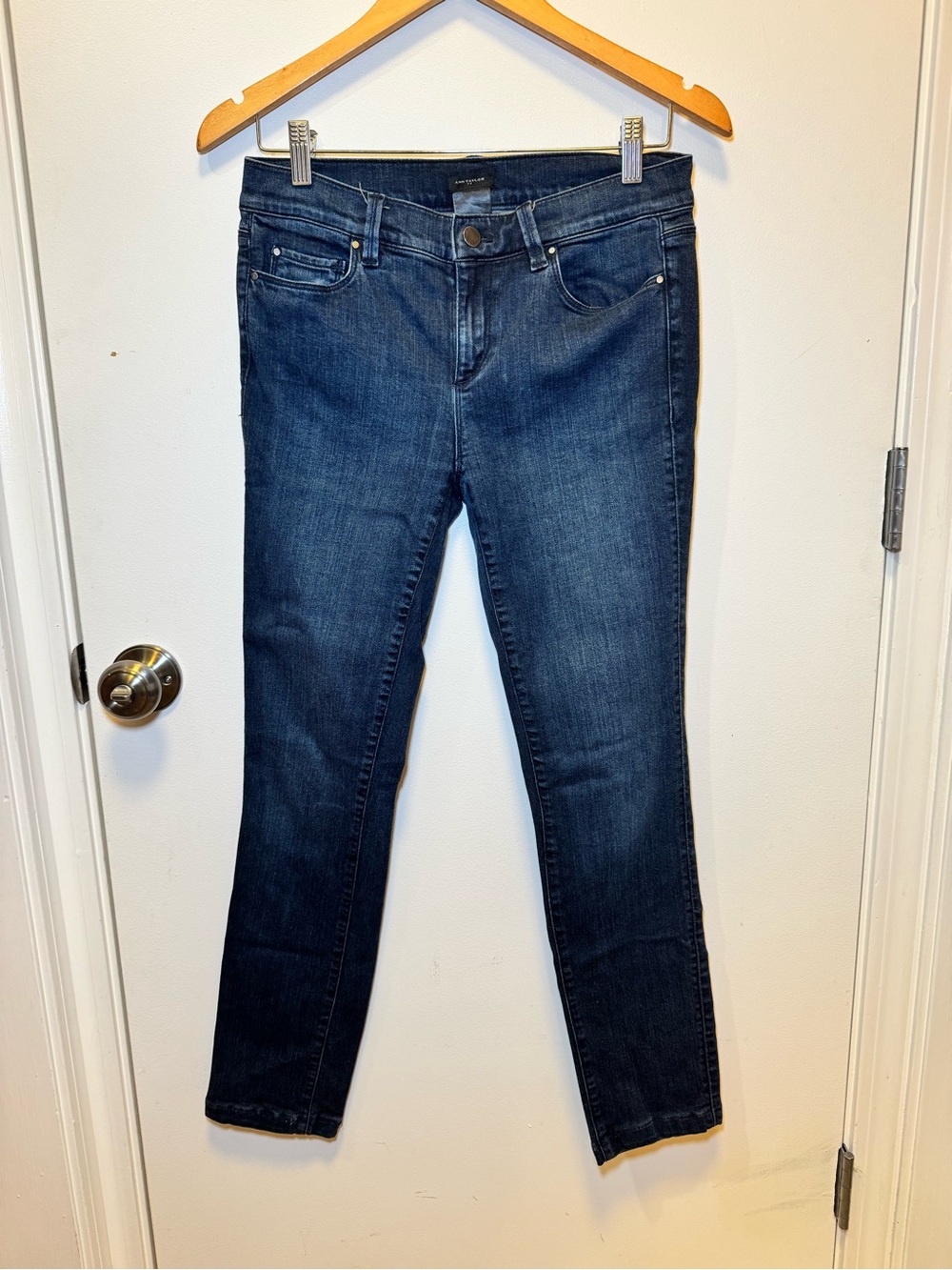 Ann Taylor Dark Wash Skinny Jeans Size 4
